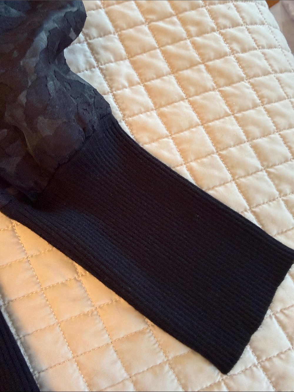 🖤 Lush Black Ribbed Sweater Dress Sheer Puff Sleeve Size M 🖤 - Picture 9 of 13